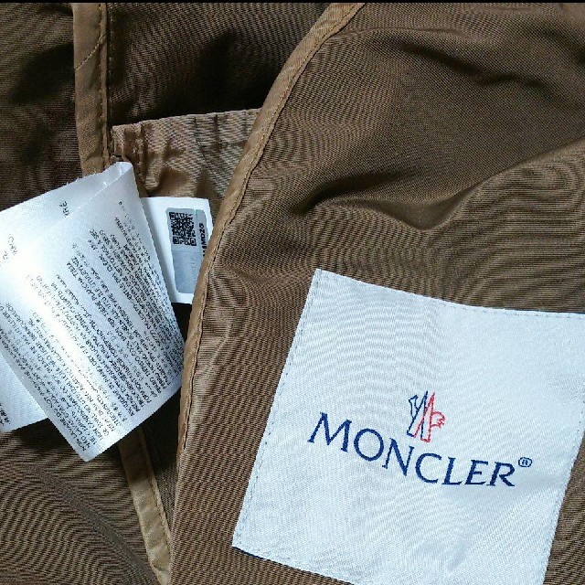 MONCLER(モンクレール)の専用出品   正規品  MONCLER 00size コート レディースのジャケット/アウター(トレンチコート)の商品写真