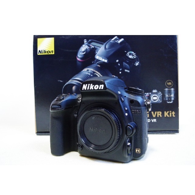 Nikon D750 ニコン ボディ 付属完備 シャッター4000回以下 使用僅スマホ/家電/カメラ