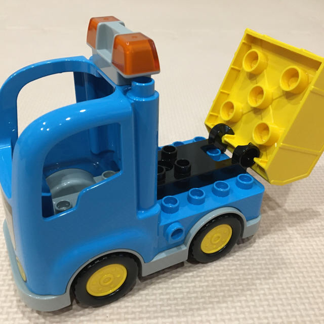 Lego(レゴ)の●msk510様専用●レゴ　デュプロ　ピンクのコンテナ／トラックとショベルカー キッズ/ベビー/マタニティのおもちゃ(知育玩具)の商品写真
