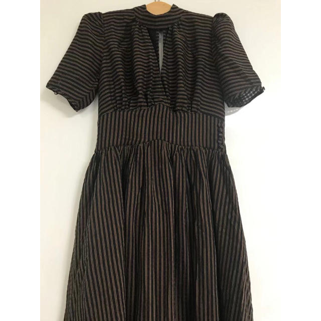 her lip to Striped midi dress