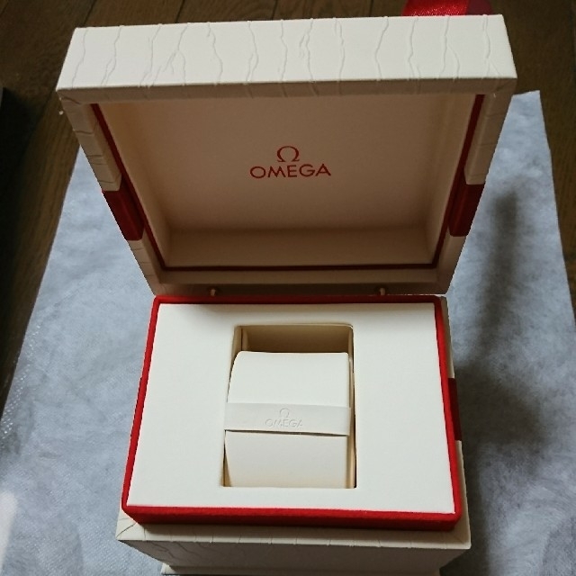 OMEGA(オメガ)のOMEGA 時計ケース 外箱付き レディースのファッション小物(腕時計)の商品写真