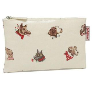 キャスキッドソン(Cath Kidston)の新品☆ キャスキッドソン 犬モチーフ フラットポーチ(ポーチ)