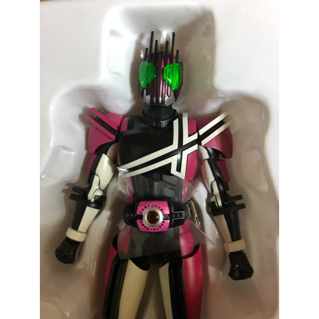 BANDAI - S.H.Figuarts フィギュアーツ 真骨彫 仮面ライダーディケイド
