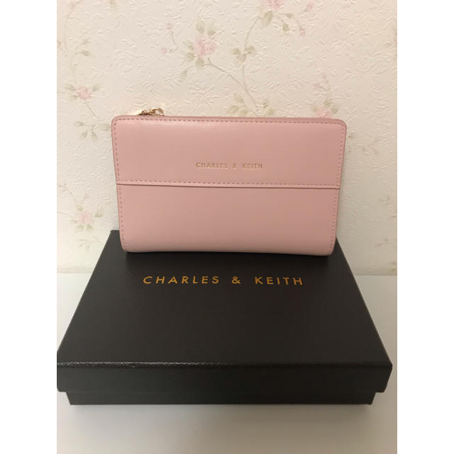 Charles and Keith(チャールズアンドキース)のCHARLES  &  KEITH  お財布 レディースのファッション小物(財布)の商品写真