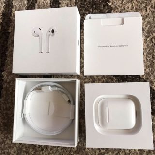 アップル(Apple)のAirPods 2【正規品】(ヘッドフォン/イヤフォン)