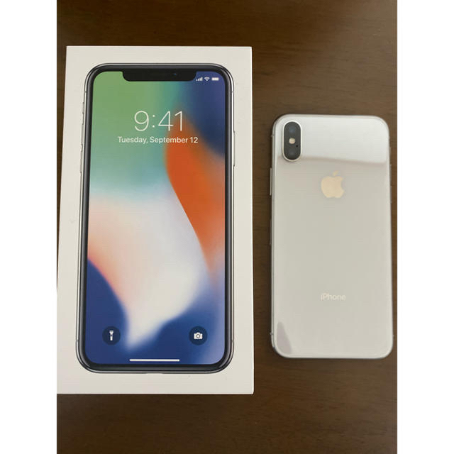 iPhone X Silver 64 GB au