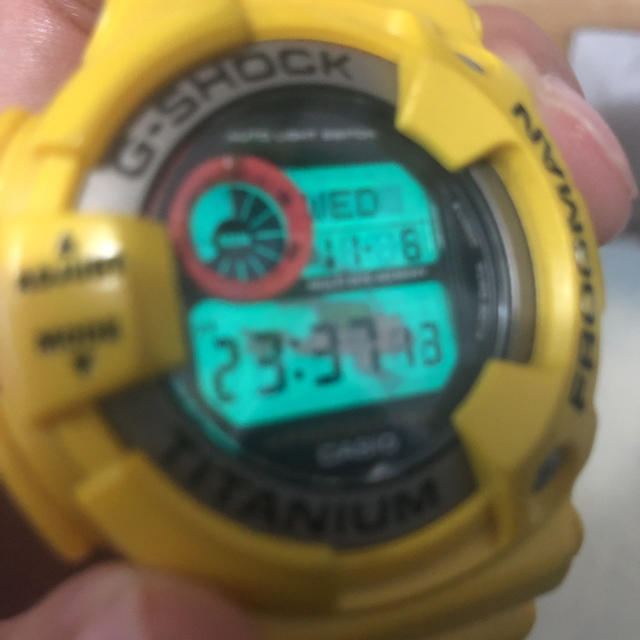 G-SHOCK(ジーショック)のG-SHOCK FROGMAN フロッグマン イエロー DW9900 赤目 潜水 メンズの時計(腕時計(デジタル))の商品写真