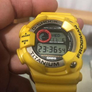 ジーショック(G-SHOCK)のG-SHOCK FROGMAN フロッグマン イエロー DW9900 赤目 潜水(腕時計(デジタル))