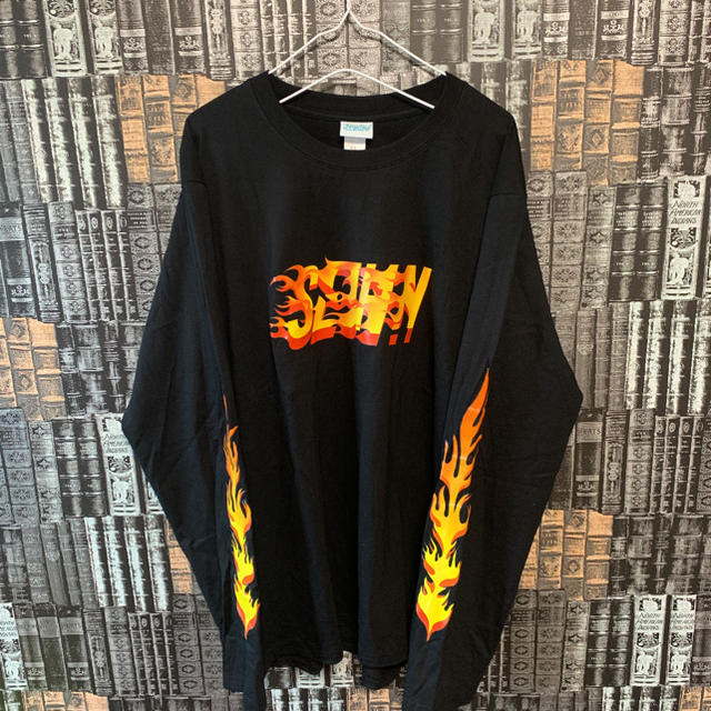 新品　未使用　ロンT ファイアー袖　ストリート　XL  メンズのトップス(Tシャツ/カットソー(七分/長袖))の商品写真