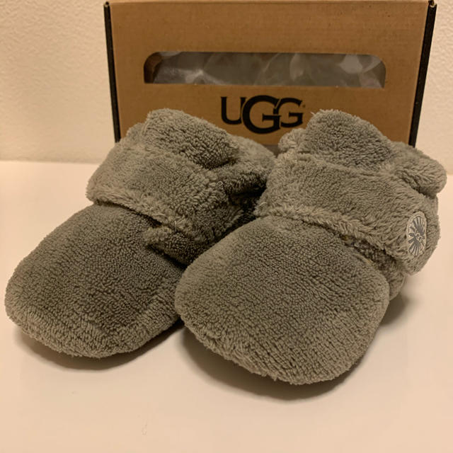 UGG(アグ)のUGG I BIXBEE ベビーブーツ 4/5 12.5cm グレー 箱あり キッズ/ベビー/マタニティのベビー靴/シューズ(~14cm)(ブーツ)の商品写真