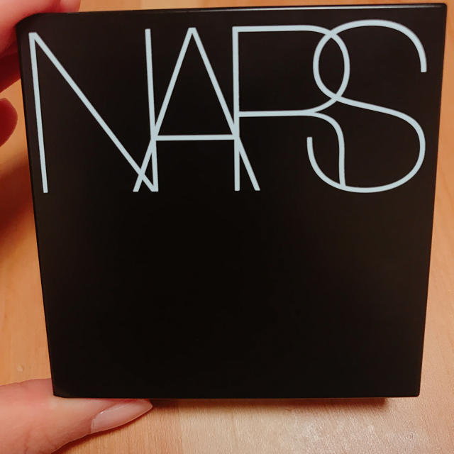 NARS ナチュラルラディアントロングウェアクッションファンデーション