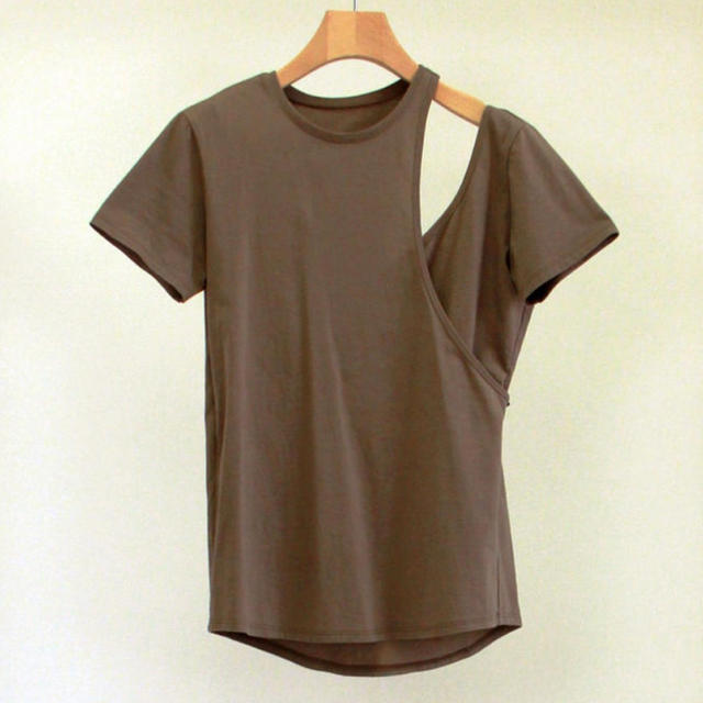 Ameri VINTAGE(アメリヴィンテージ)のlittle $uzie Asymmetry Layered Tops レディースのトップス(Tシャツ(半袖/袖なし))の商品写真