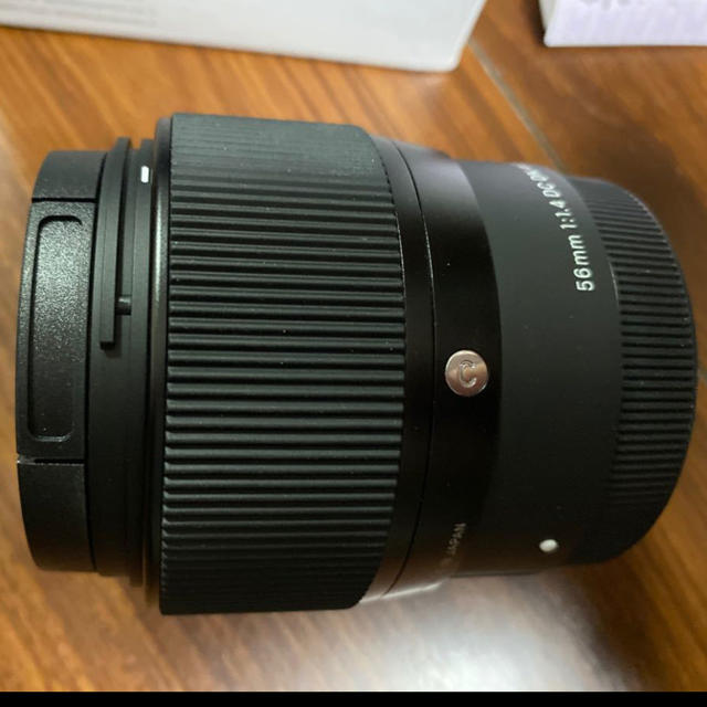 SIGMA(シグマ)のsigma 56mm F1.4 スマホ/家電/カメラのカメラ(レンズ(単焦点))の商品写真