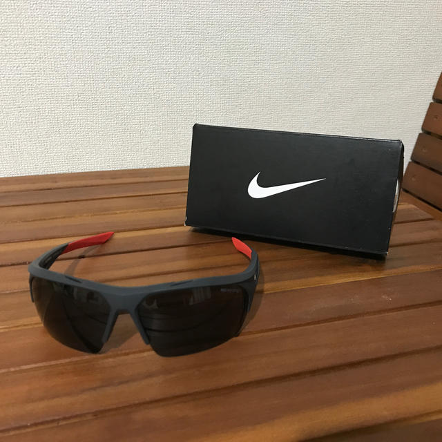 NIKE(ナイキ)のナイキ サングラス メンズのファッション小物(サングラス/メガネ)の商品写真