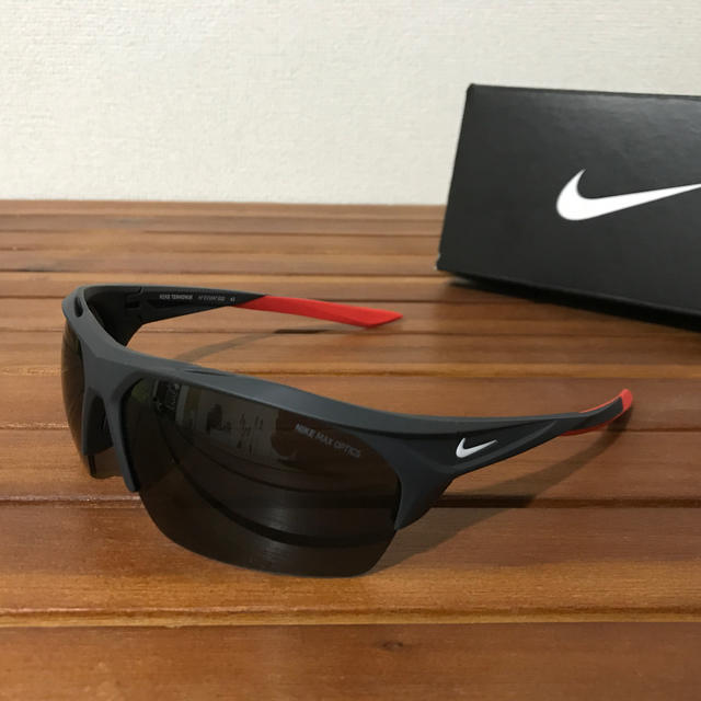 NIKE(ナイキ)のナイキ サングラス メンズのファッション小物(サングラス/メガネ)の商品写真