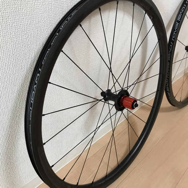 Specialized(スペシャライズド)の美品　ROVAL CLX32 クリンチャーtubolito ブラックプリンス付き スポーツ/アウトドアの自転車(パーツ)の商品写真