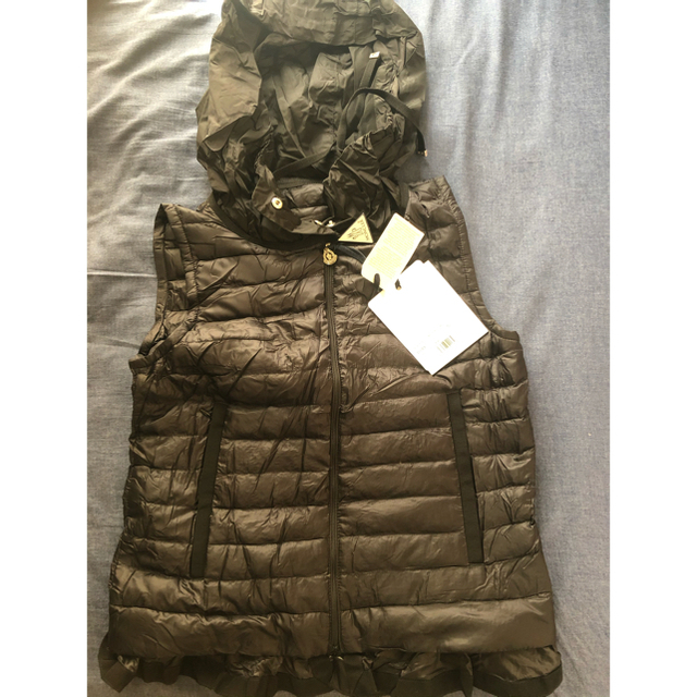 特別オファー MONCLER - フリル フード ダウンベスト 黒 LUCILA 新品