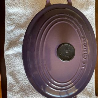 ルクルーゼ(LE CREUSET)のル・クルーゼ　ココットオーバル　25cm(鍋/フライパン)