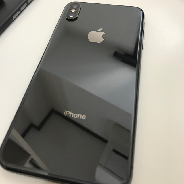 iPhoneXS　Max　64GB　スペースグレイ 　docomo