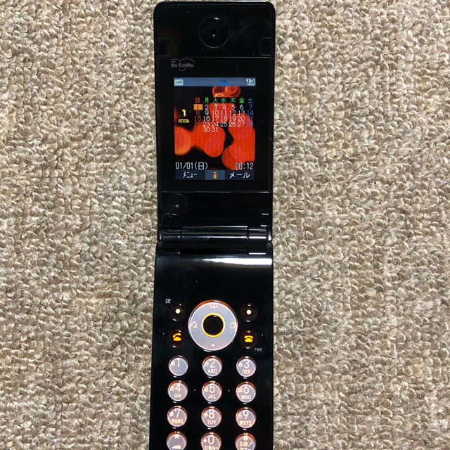 NTTdocomo(エヌティティドコモ)のdocomo N600i 黒 ブラック 未使用品 ガラケー スマホ/家電/カメラのスマートフォン/携帯電話(携帯電話本体)の商品写真