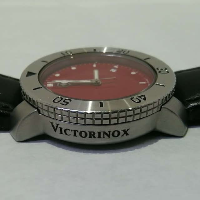 VICTORINOX(ビクトリノックス)のビクトリノックス　紳士　腕時計　 メンズの時計(腕時計(アナログ))の商品写真