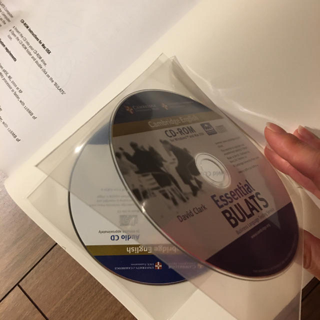 【新品・書き込み無し】Essential BULATS CD-ROMとCD付 エンタメ/ホビーの本(語学/参考書)の商品写真