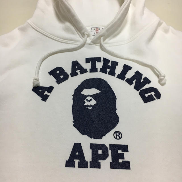 A BATHING APE(アベイシングエイプ)のアベイジングエイプ◆ プルオーバー パーカー 裏起毛◆ホワイト Mサイズ  メンズのトップス(パーカー)の商品写真