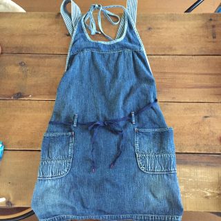 デニムダンガリー(DENIM DUNGAREE)のデニム＆ダンガリーエプロン風スカート(ひざ丈スカート)