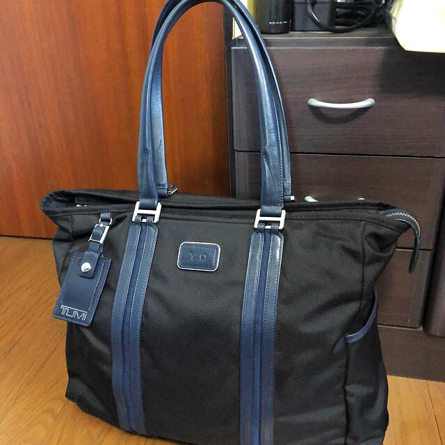 TUMI - TUMI JARVISトートバッグの通販 by 赤備えs shop｜トゥミならラクマ