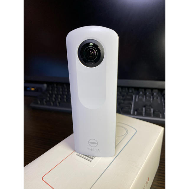 RICOH(リコー)のRICOH  360度カメラ  THETA SC   全天球カメラ スマホ/家電/カメラのカメラ(ビデオカメラ)の商品写真