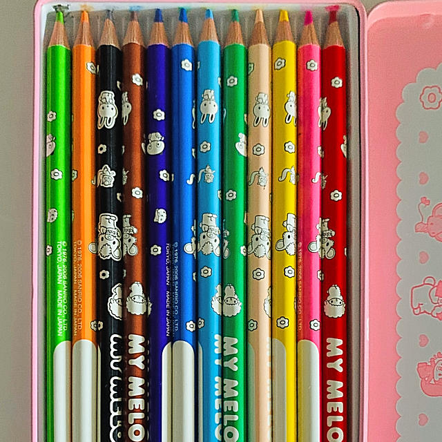 サンリオ(サンリオ)の色鉛筆　12色 エンタメ/ホビーのアート用品(色鉛筆)の商品写真