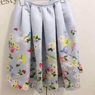 チェスティ(Chesty)のchesty人気商品 ブルー 花柄スカート 美品✨(ひざ丈スカート)