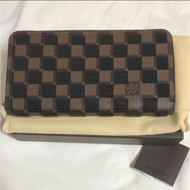 LOUIS VUITTON(ルイヴィトン)のダミエ　ラウンドファスナー　財布 メンズのファッション小物(長財布)の商品写真