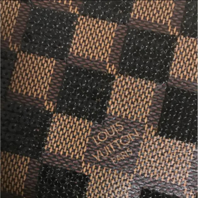 LOUIS VUITTON(ルイヴィトン)のダミエ　ラウンドファスナー　財布 メンズのファッション小物(長財布)の商品写真
