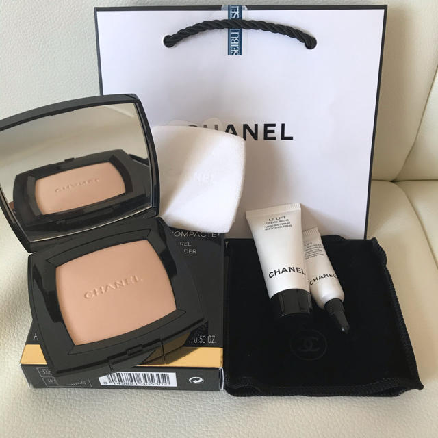 CHANEL(シャネル)のシャネル　フェイスパウダー　お試しセット コスメ/美容のベースメイク/化粧品(フェイスパウダー)の商品写真