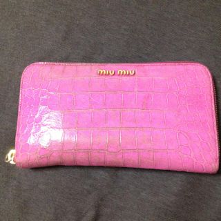 ミュウミュウ(MIU MIU)のmiu miuクロコ 財布 取り置き中(財布)