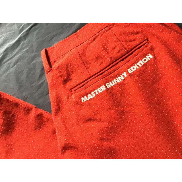 PEARLY GATES(パーリーゲイツ)の【美品】マスターバニー メンズ パンツ 4 赤色 M パーリーゲイツ ゴルフ スポーツ/アウトドアのゴルフ(ウエア)の商品写真