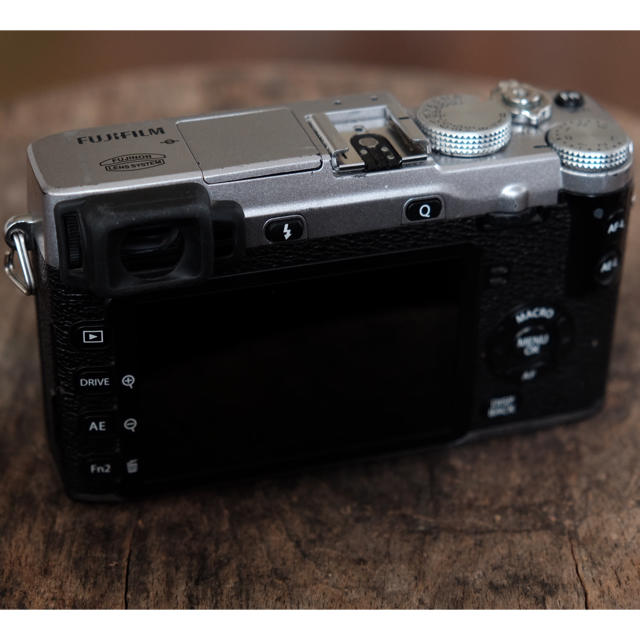 富士フイルム(フジフイルム)のX-E2 富士フィルム Fujifilm スマホ/家電/カメラのカメラ(ミラーレス一眼)の商品写真
