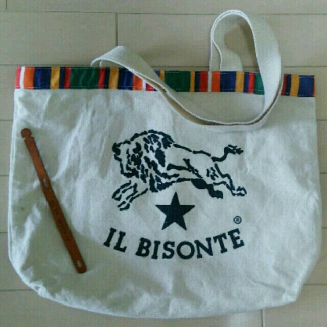 IL BISONTE(イルビゾンテ)のIL BISONTEトートバッグ&ブレス レディースのバッグ(トートバッグ)の商品写真