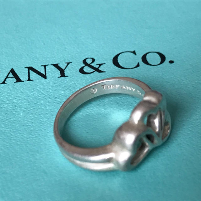 Tiffany & Co.(ティファニー)のティファニー・トリプルハートシルバーリング レディースのアクセサリー(リング(指輪))の商品写真
