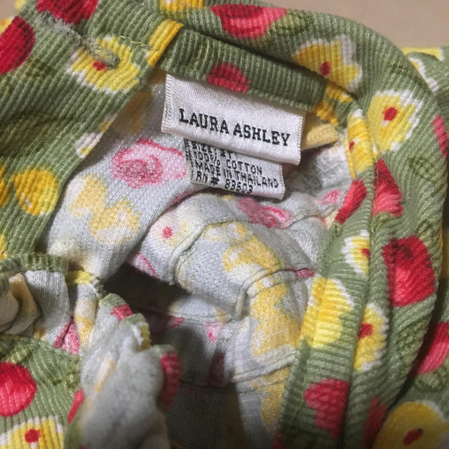 LAURA ASHLEY(ローラアシュレイ)の子供服  ローラアシュレイ 花柄ワンピース  95〜100 キッズ/ベビー/マタニティのキッズ服女の子用(90cm~)(ワンピース)の商品写真