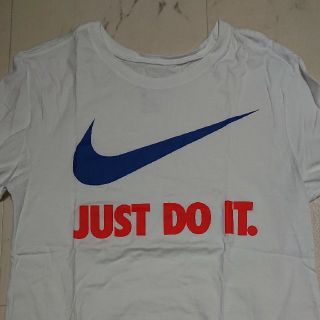 ナイキ(NIKE)のtenkyu 様専用！！！☆値下げしました☆NIKE 白 ロゴtシャツ(Tシャツ(半袖/袖なし))