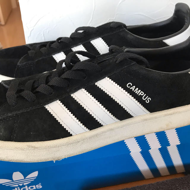 adidas　スニーカー