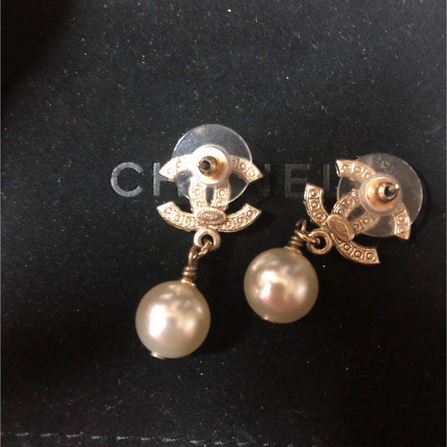CHANEL ゴールド パールピアス | www.innoveering.net