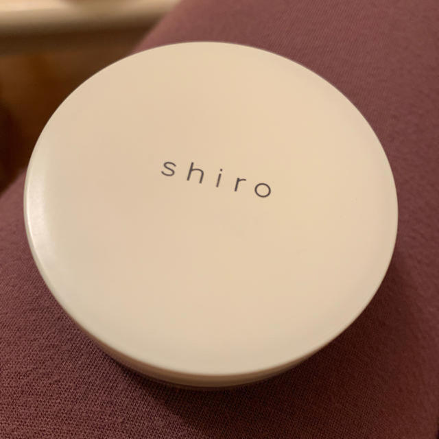 shiro(シロ)のるる様専用 Shiro 練り香水 ホワイトリリー コスメ/美容のスキンケア/基礎化粧品(その他)の商品写真