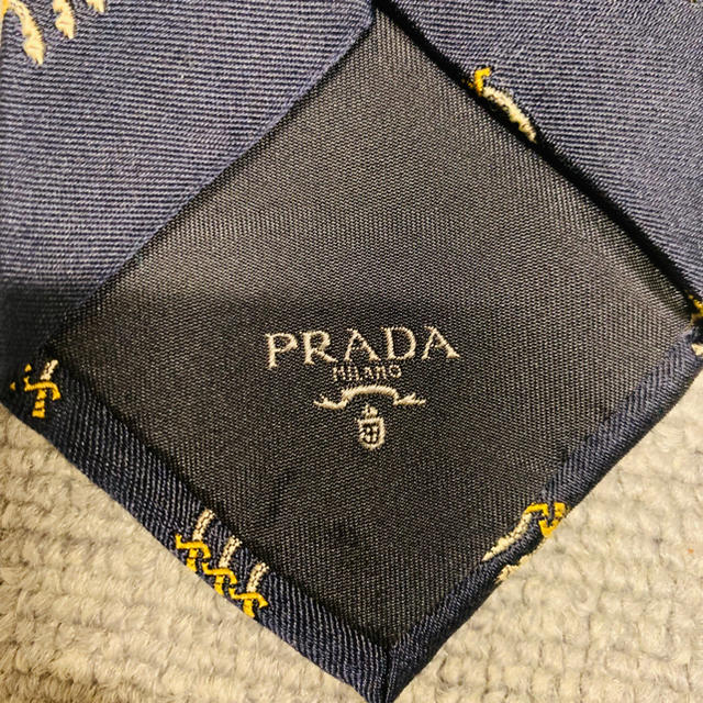 PRADA(プラダ)の確実正規品 PRADA プラダ ネクタイ サーベル柄 ネイビー メンズのファッション小物(ネクタイ)の商品写真