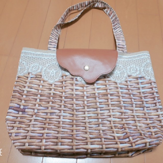 ❤️大阪超高品質❤️ Q-pot. ストロベリーワッフル バッグチャーム ❤️大阪超高品質❤️ Q-pot. ストロベリーワッフル バッグチャーム