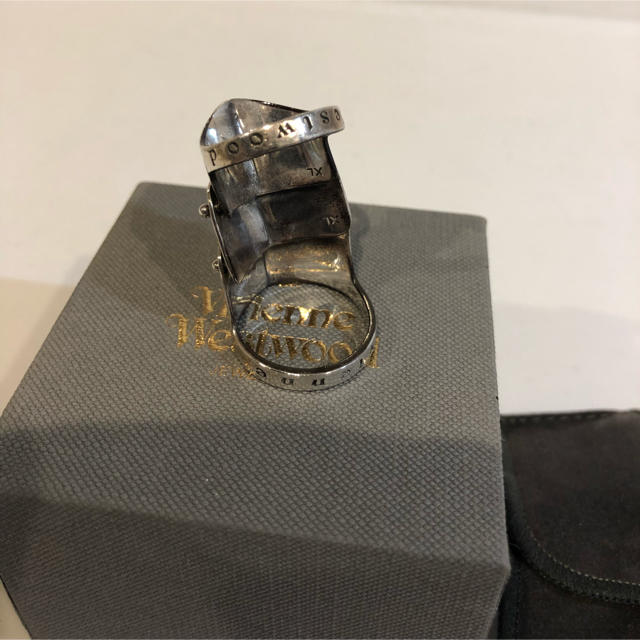 Vivienne Westwood(ヴィヴィアンウエストウッド)のVivienne Westwood アーマーリング XL 指輪  メンズのアクセサリー(リング(指輪))の商品写真