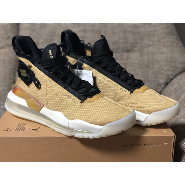 NIKE(ナイキ)の新品28.5cmNIKE ナイキ ジョーダン プロトマックス 720 ゴールド メンズの靴/シューズ(スニーカー)の商品写真