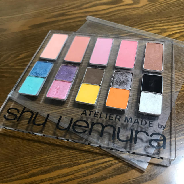 shu uemura(シュウウエムラ)のシュウウエムラ アイシャドウ、チークパレット コスメ/美容のスキンケア/基礎化粧品(その他)の商品写真